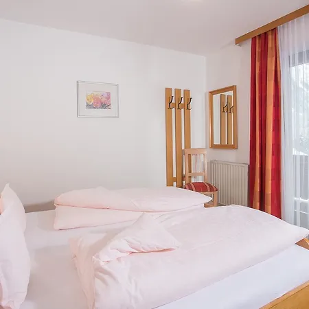 Apartament Poell *